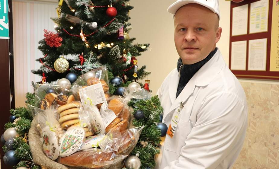 Что на десерт? К зимним торжествам на Лидском хлебозаводе выпустят 8 тонн тортов, 2 тонны галушек, 400 килограммов ушек