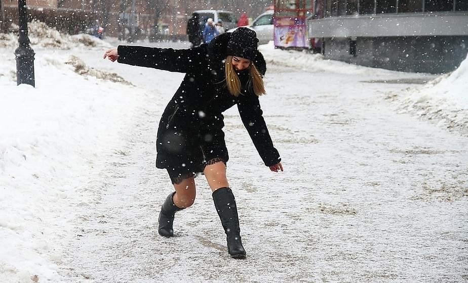 Осторожно, гололед!  Как обезопасить себя в «скользкую» погоду