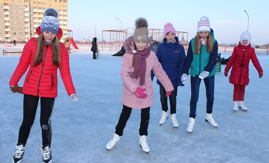В выходные на каток! В Гродно заливают катки и хоккейные площадки. Расписание и цены