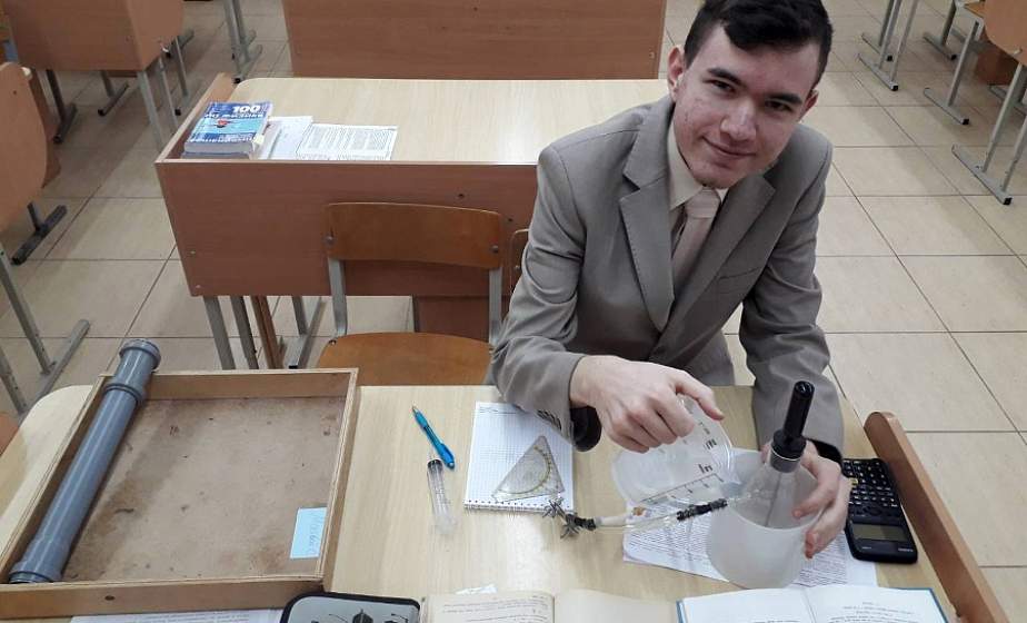 Вывести и доказать формулу, измерить скорость звука. Школьник из Лиды стал призером международной олимпиады по экспериментальной физике