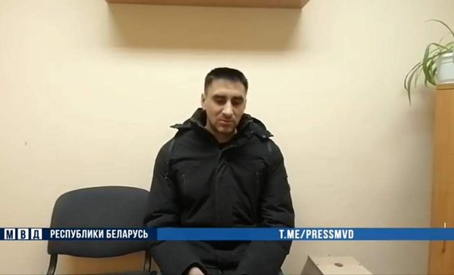 В Гродно мужчина сорвал государственный флаг со здания: возбуждено уголовное дело