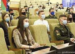 Александр Лукашенко поддержал идею студентов Купаловского вуза об экспериментальном создании фонда государственно-частного партнерства 