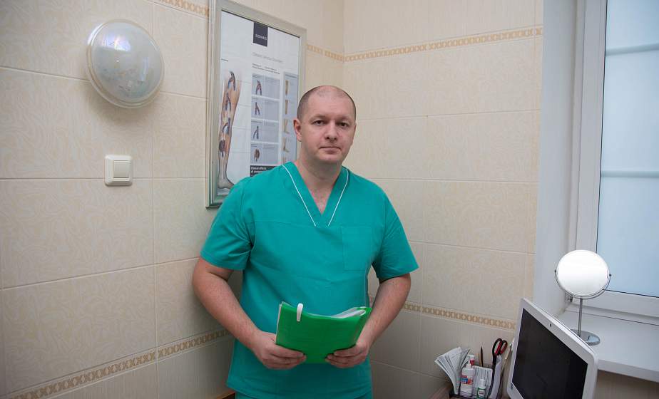 О хирургах в «красной зоне» и рабочем режиме 24/7. Заведующий отделением сосудистой хирургии Гродненской университетской клиники Павел Горячев - в проекте "Врачебные тайны"