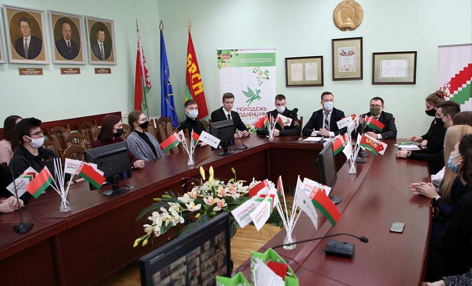 Молодежь сверила часы. Делегаты VI Всебелорусского народного собрания от областной организации БРСМ приняли участие в открытом онлайн-диалоге 