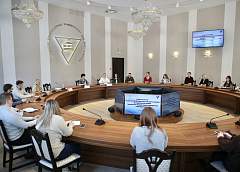 Делегаты VI Всебелорусского народного собрания встретились со студентами-купаловцами на площадке открытого диалога