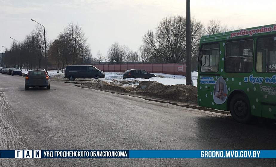 В Лиде автомобиль сбил 12-летнего школьника