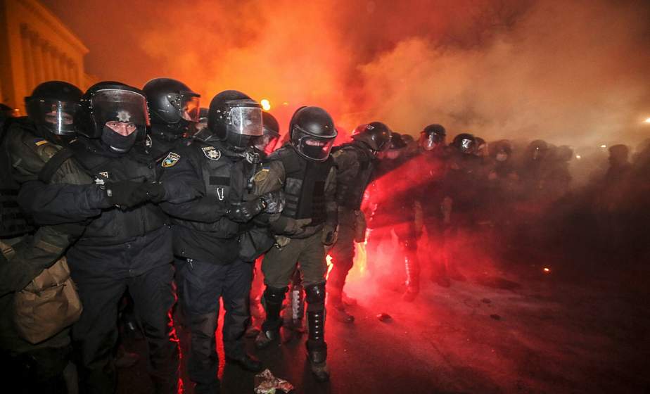 Кому выгодны беспорядки в Грузии, Армении и Украине?