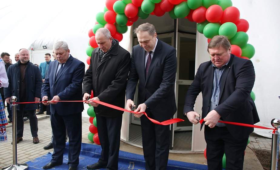Теннисный центр с четырьмя крытыми кортами открыли в Гродно