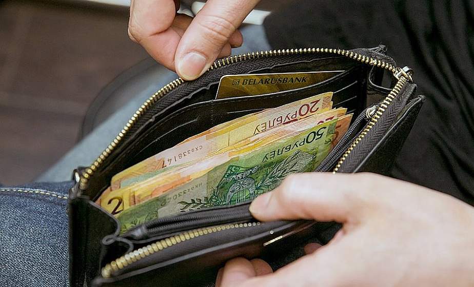В Березовке в «Евроопте» пенсионерка опустошила кошелек, который забыл покупатель