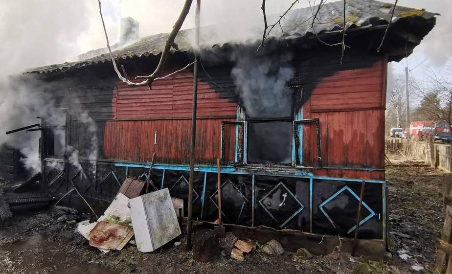 В деревне возле Волковыска на пожаре погибла женщина