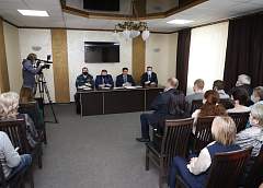Конституционная реформа и строительство на селе. О чем шла речь на встрече заместителя председателя облисполкома Виктора Пранюка с коллективом СПК «Озеры» 
