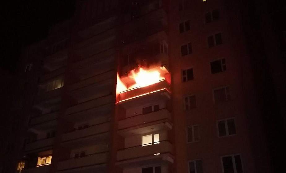 На пожаре в Гродно спасли человека. Из многоэтажки эвакуировали 27 жителей