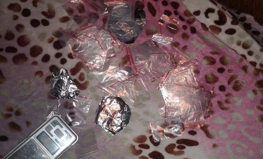 Приехали из-за семейного скандала, а задержали «закладчиков»