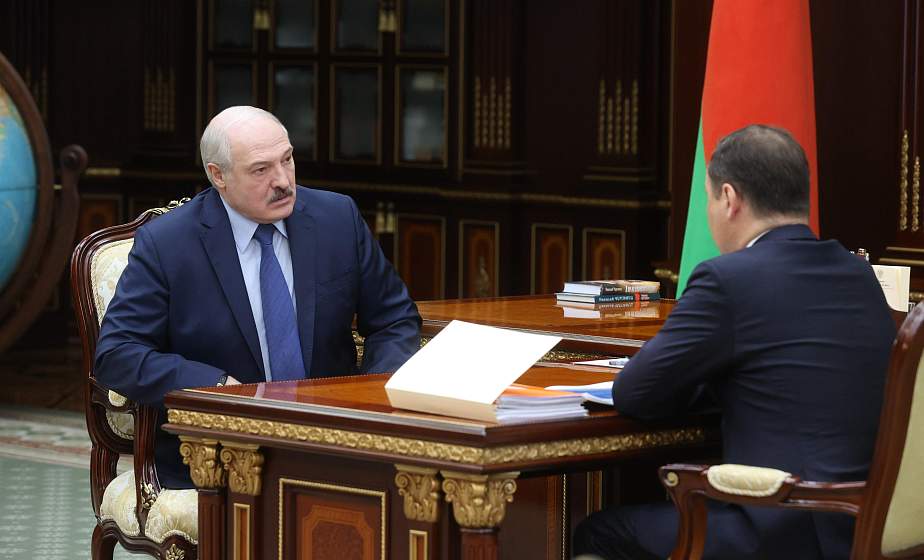 Тема недели: Александр Лукашенко принял с докладом Романа Головченко