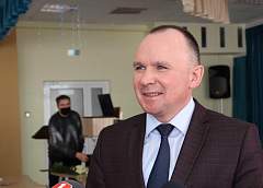 Александр Сонгин в проекте "Мотиваторы": "Обсуждая новые законы, всегда думаю, насколько они хороши для моих соседей, земляков, родителей, детей"