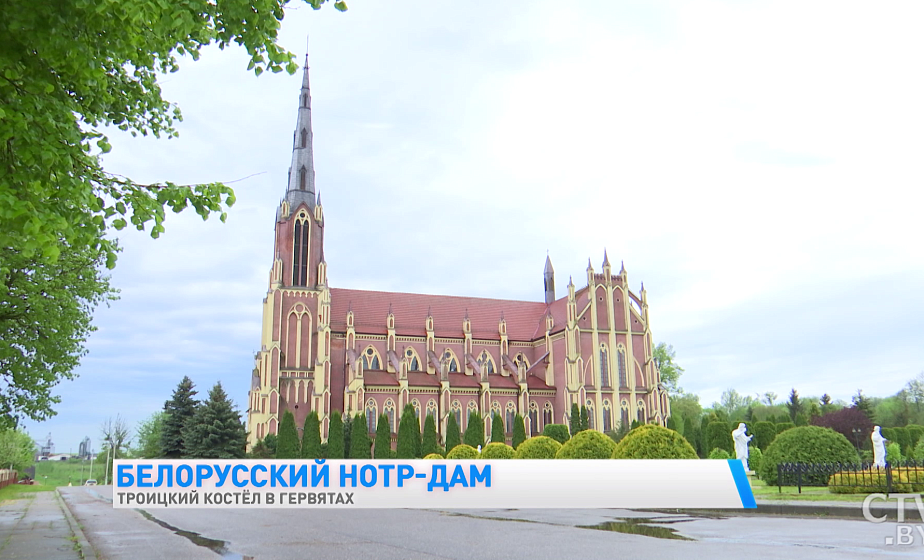 Старинные фрески и необычная архитектура. Вот как строился костёл в Гервятах (+видео)