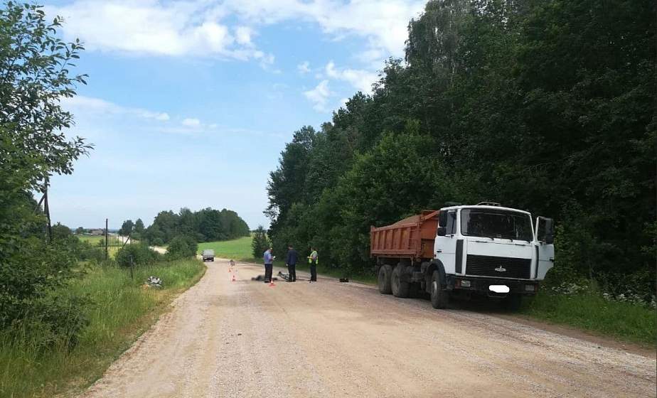 В Ошмянском районе велосипедист попал под грузовик