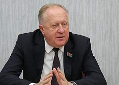 День Независимости олицетворяет лучшие качества белорусского народа: чувство собственного достоинства, любовь к родной стране и готовность бороться за нее 