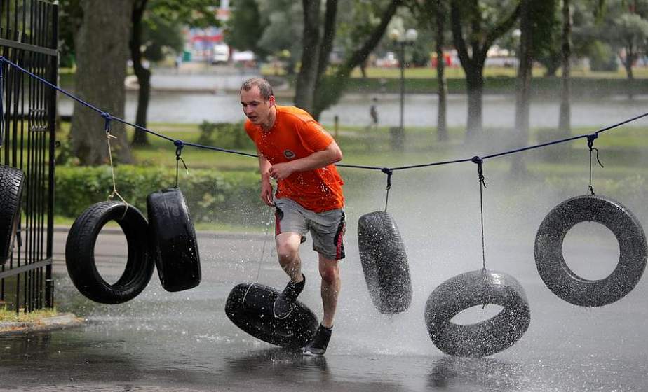 Отважные препятствий не боятся. В Щучине любители активного отдыха испытали себя в приключенческой гонке с преодолением препятствий 