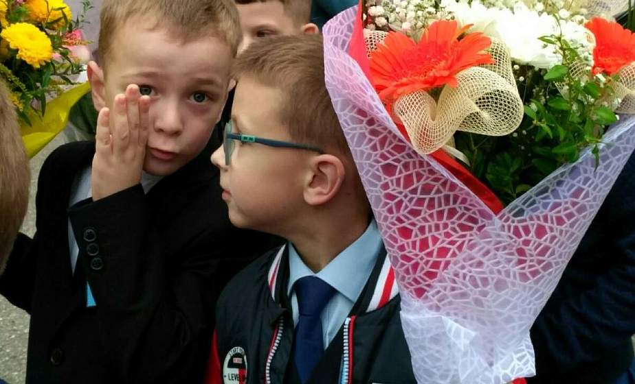 В преддверии нового учебного года налоговая напоминает, как продавать цветы по правилам