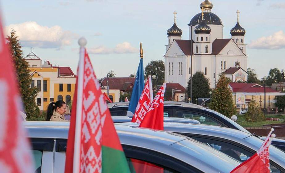 Автопробег "Символ единства" встретили во всех районах Гродненщины