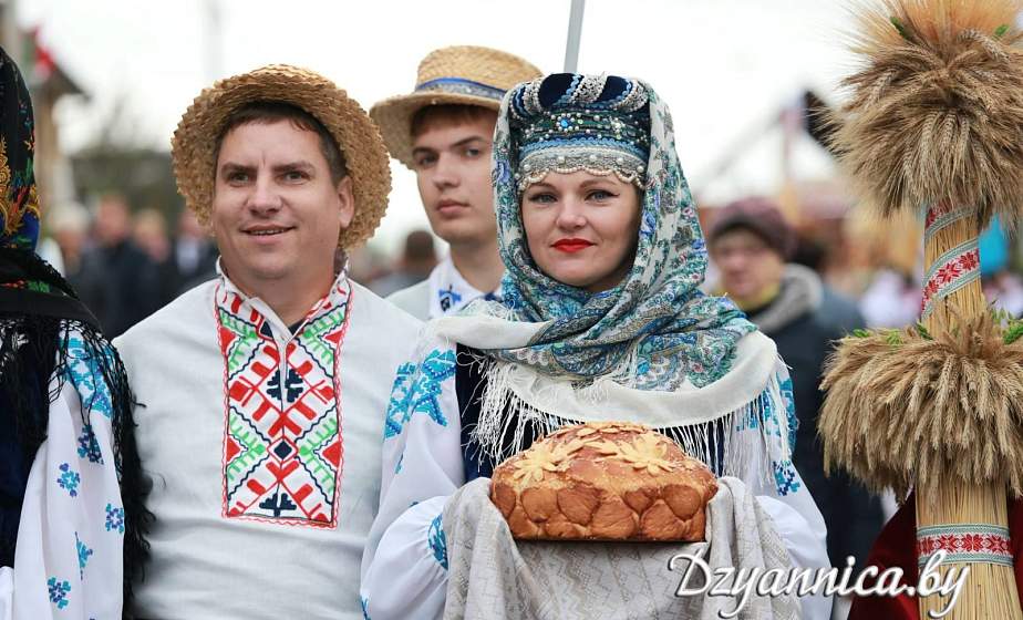 Участие в празднике тружеников села "Дажынкі" приняли делегации из всех районов Гродненской области