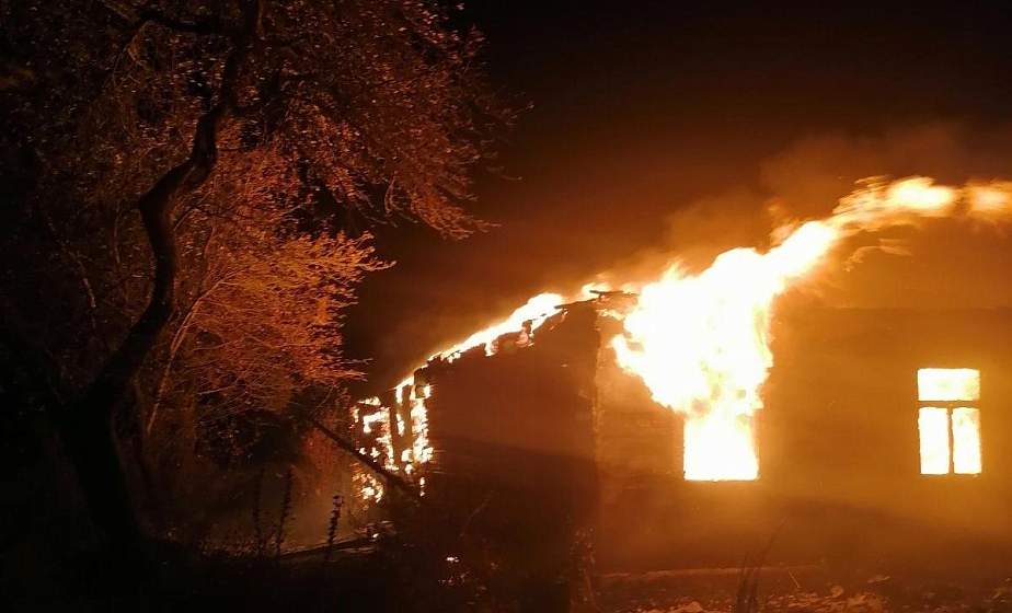 В Щучинском районе на пожаре погиб 49-летний мужчина