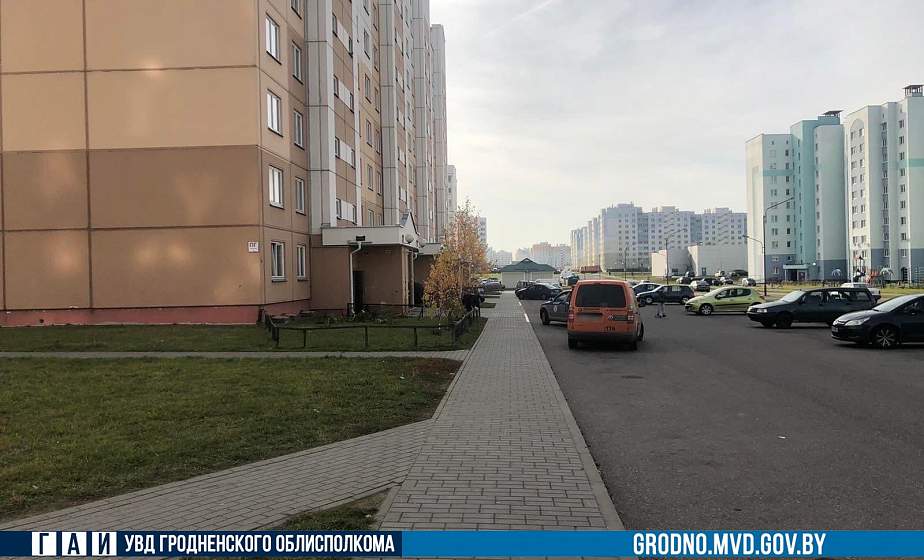 Попала в "слепую" зону. В Гродно водитель сбил пенсионерку