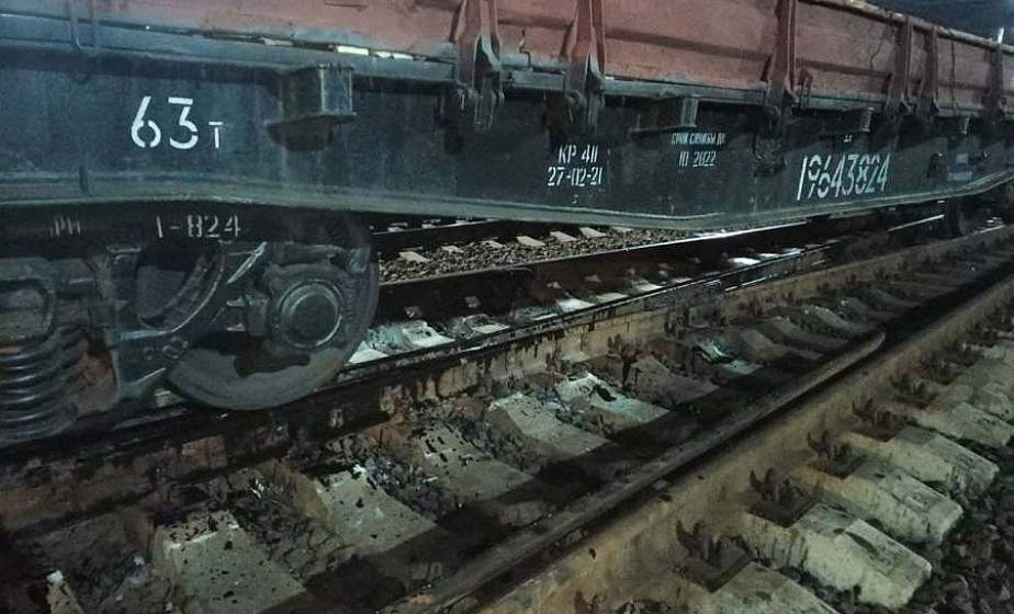 Под Лидой с рельсов сошел ремонтный поезд