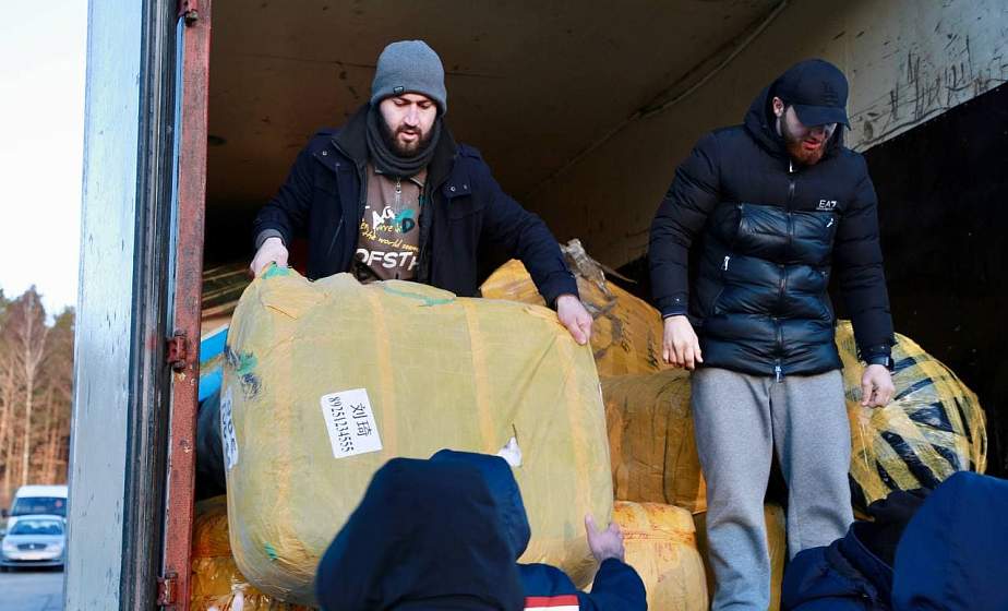 ФОТОФАКТ: В ТЛЦ прибыл гуманитарный груз от международной организации езидско-курдских общин 