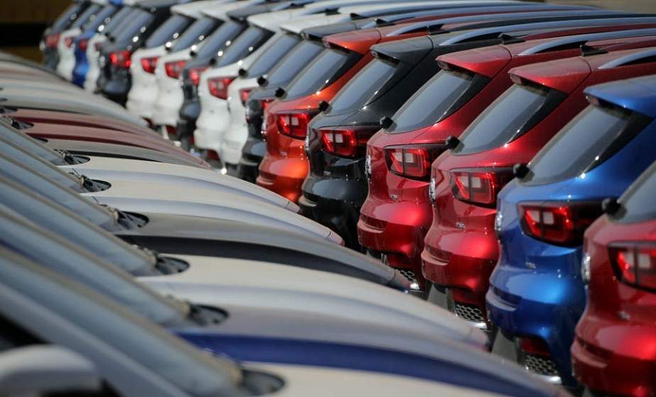 Продажи новых автомобилей на белорусском рынке продолжают падать