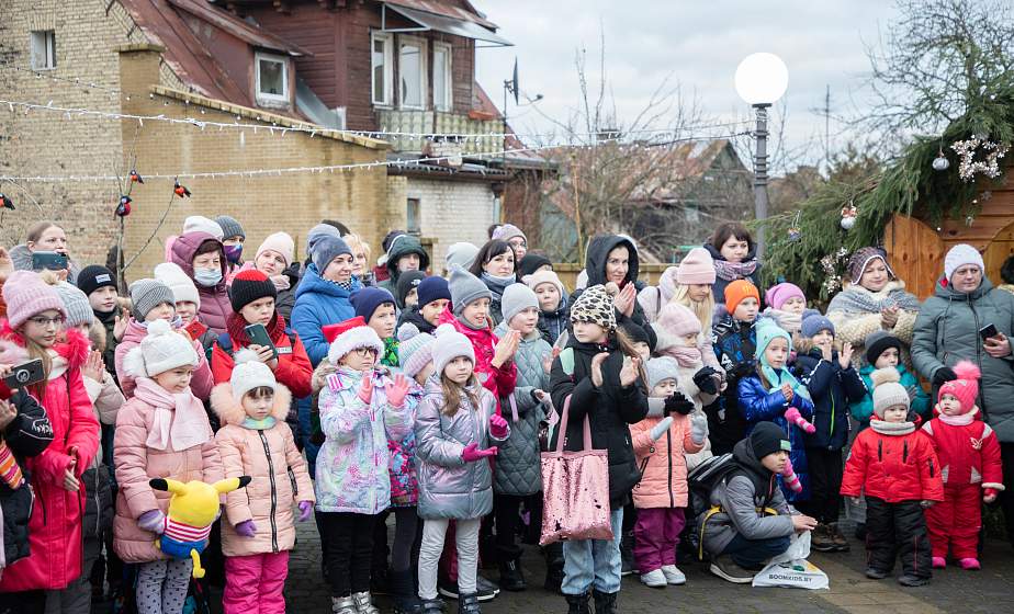 Поместье Деда Мороза открылось в Гродно в центре ремесел "Наследие"