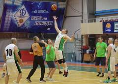 Спорт во благо. Руководство области приняло участие в благотворительном баскетбольном матче в поддержку детей с ДЦП