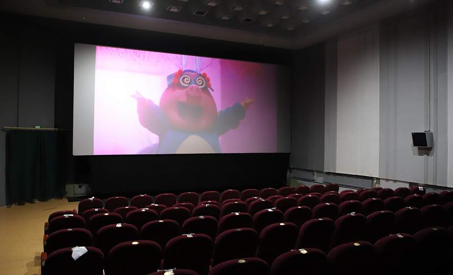 «Человек-паук» бьет рекорды, а «Ёлки» готовятся к прокату. Как выживал кинематограф Гродненщины в этом году, какие фильмы стали самыми популярными и как можно сэкономить на билетах