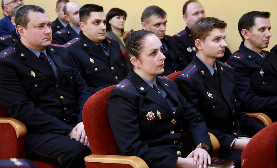 Проект изменений и дополнений Конституции обсудили в управлении Государственного комитета судебных экспертиз Беларуси по Гродненской области