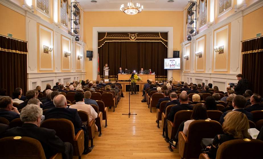 На заседании коллегии управления спорта и туризма облисполкома подвели итоги работы за минувший год 