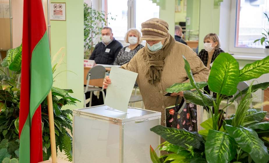 «Участковые комиссии работают добросовестно, в соответствии с законодательством». Международные наблюдатели о ходе голосования на референдуме в Гродно