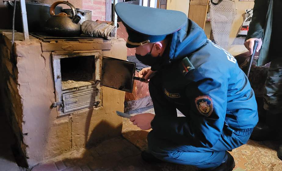 Весна пришла, но сезон печного отопления не закончился. МЧС напоминает о правилах использования печей