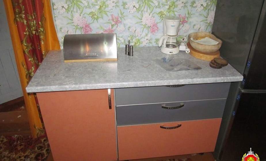 Спустя пять лет вернулся на то же место преступление, совершил кражу и был пойман по следу крови