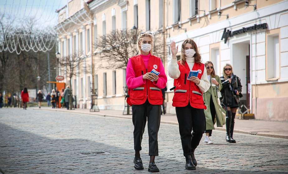 Какие риски? Гродненцам во Всемирный день здоровья предложили измерить вес и давление и пройти «оценивающую» викторину