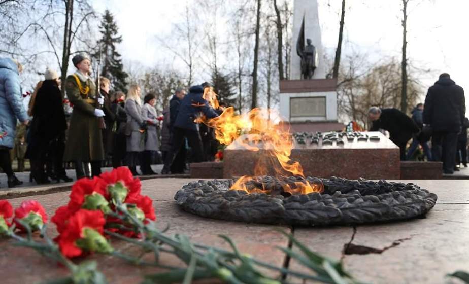 Латвия объявила 9 мая днем памяти жертв в Украине и запретила все торжества