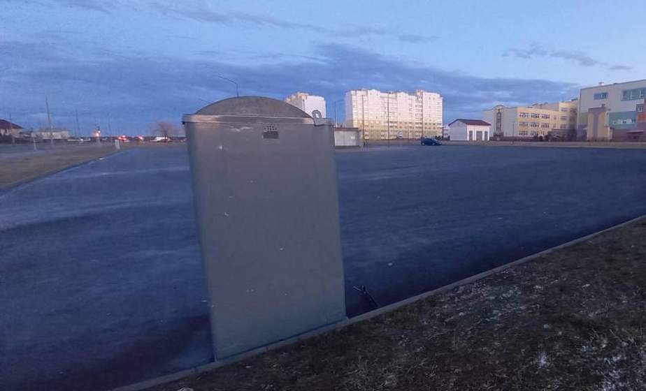 В Гродно подростки сломали биотуалет: они били по нему ногами
