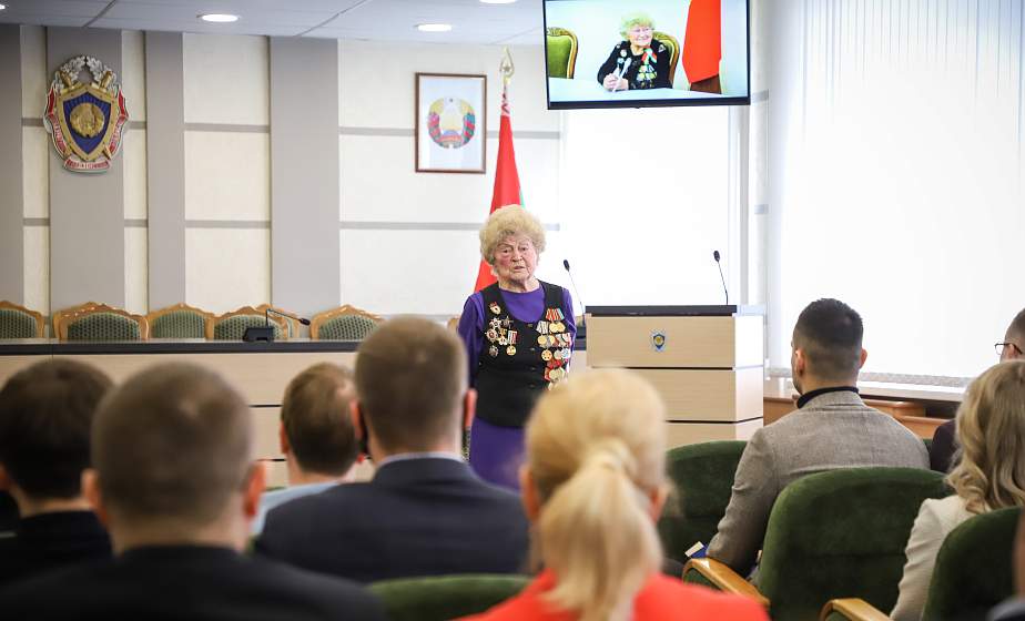В прокуратуре области прошла встреча с ветераном Великой Отечественной войны Валентиной Барановой 
