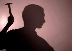 В Лиде явившаяся пьяному парню ведьма вложила в руку молоток и отправила убивать старушку