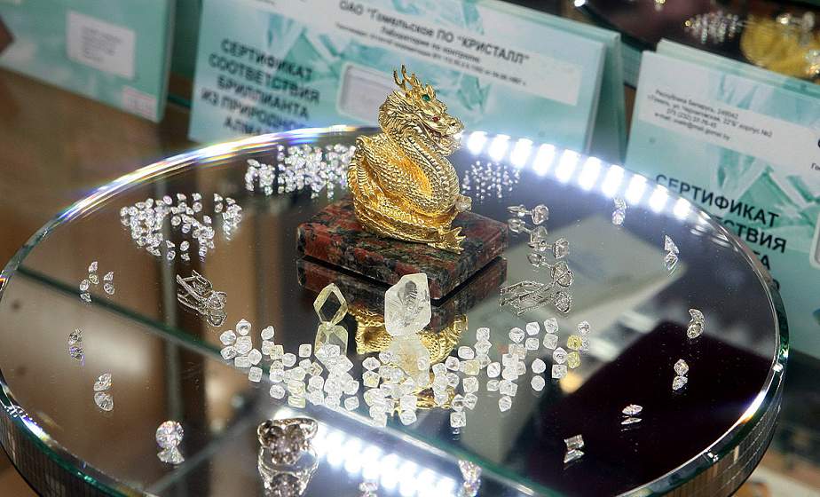 Подписан технический протокол по обороту драгоценных металлов и камней