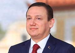 Люди и власть должны идти навстречу друг к другу