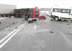 Микроавтобус столкнулся с фурой в Ошмянском районе (ФОТО)