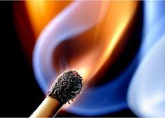 В Вороновском районе 21-летний курильщик загорелcя, пролив на себя бензин