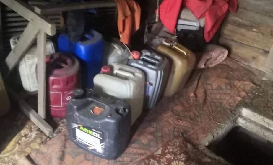 В Кореличах мужчина незаконно хранил 60 литров топлива