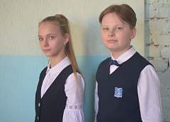 «Дисциплина помогает в учебе». Руководители школ и родители – о соблюдении делового стиля в одежде и введении единой школьной формы